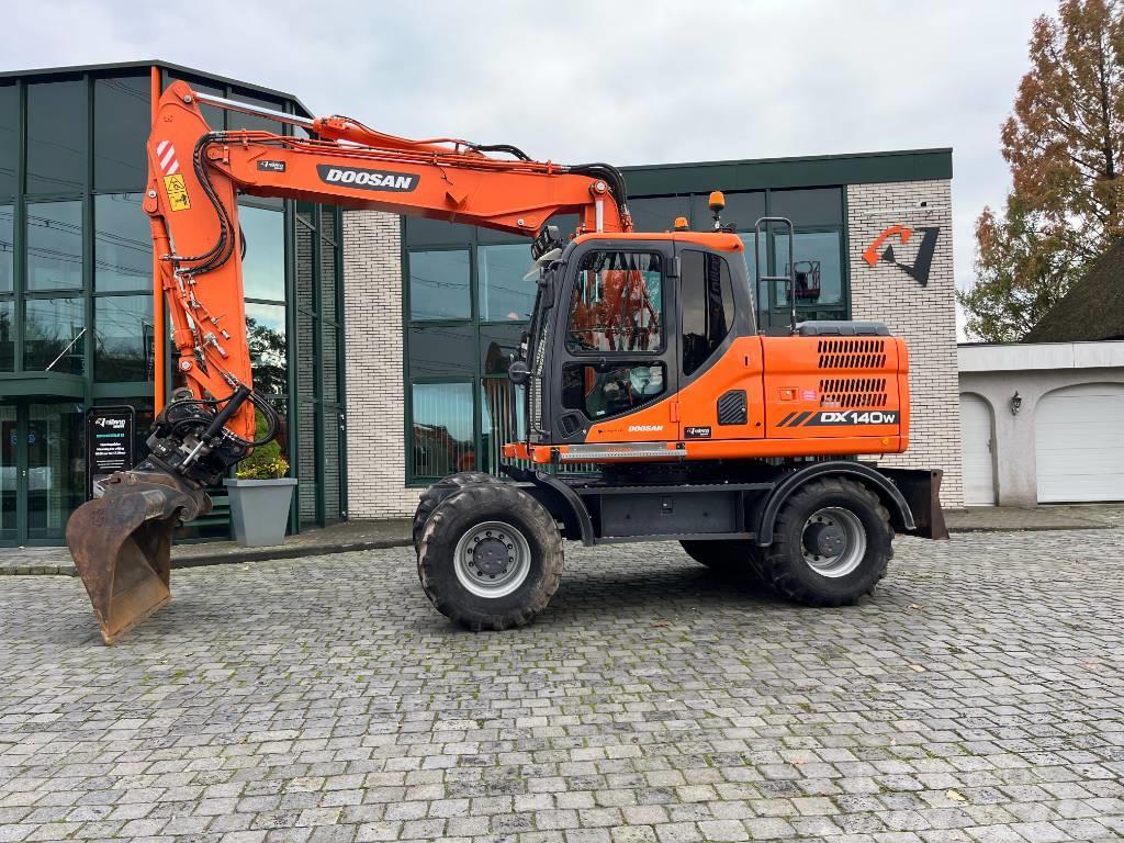 Doosan DX140W-3 Excavadoras de ruedas