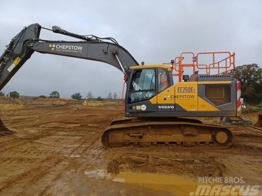 Volvo EC250EL Excavadoras sobre orugas