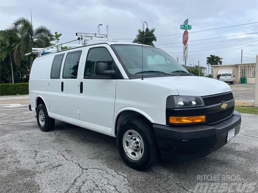 Chevrolet Express Vehículos de caha cerrada