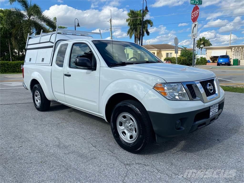 Nissan Frontier Caja abierta/laterales abatibles