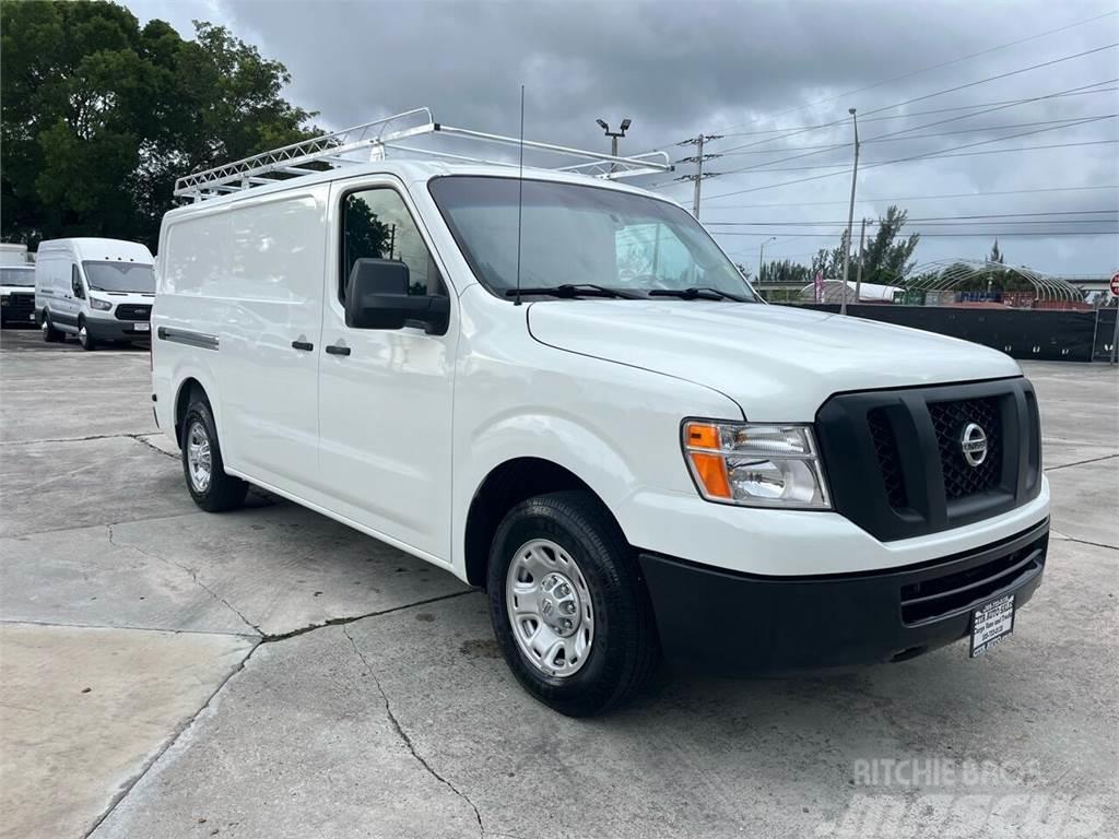 Nissan NV Vehículos de caha cerrada