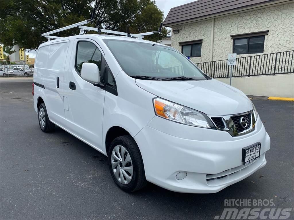 Nissan NV200 Vehículos de caha cerrada