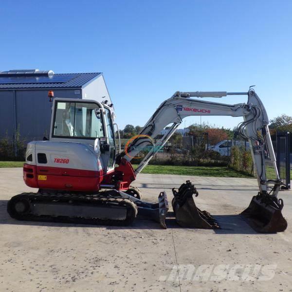 Takeuchi TB260 Excavadoras de ruedas