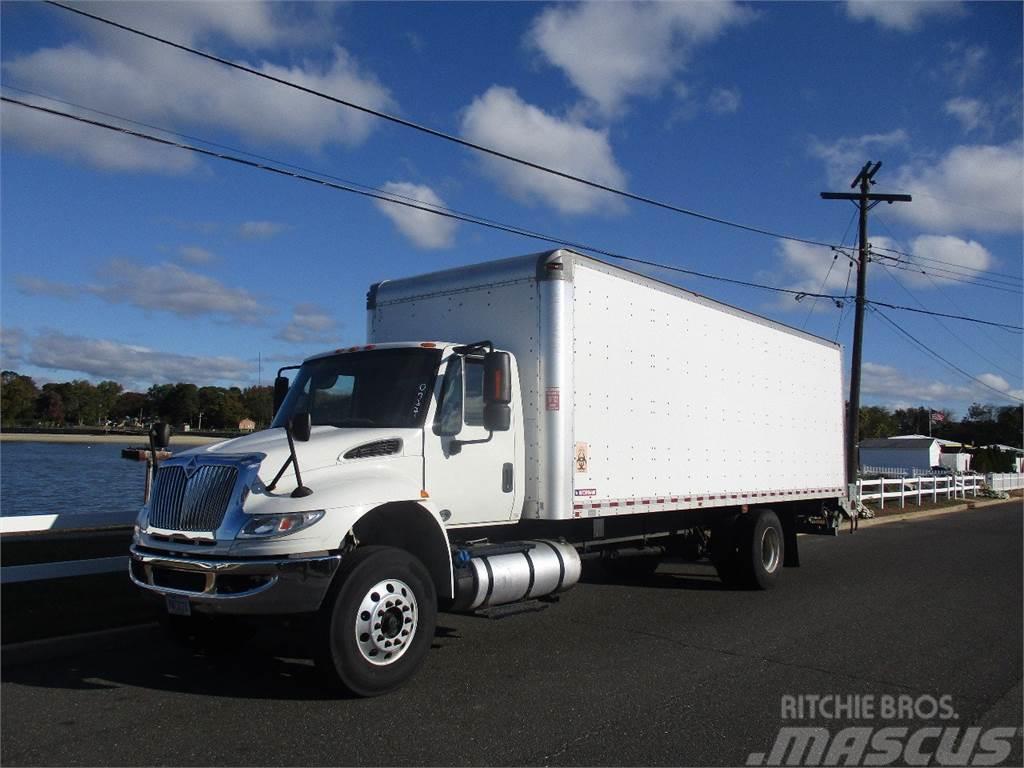 International 4300 Camiones con caja de remolque