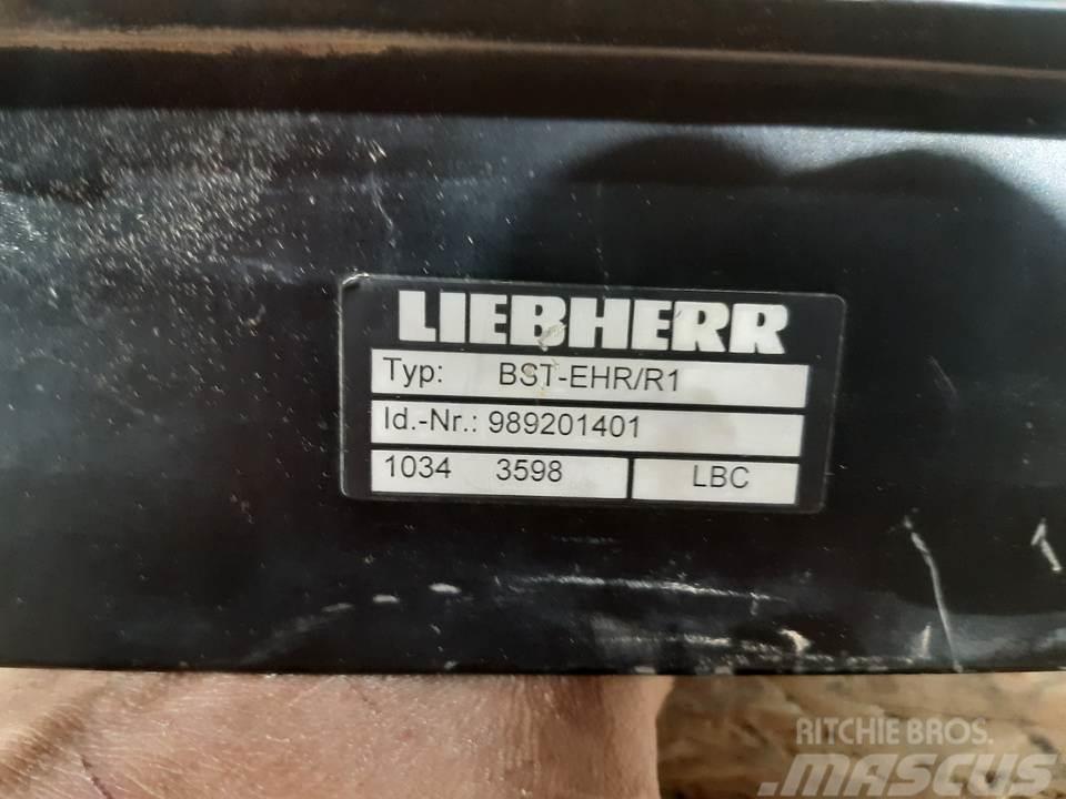 Liebherr R904 Cabina