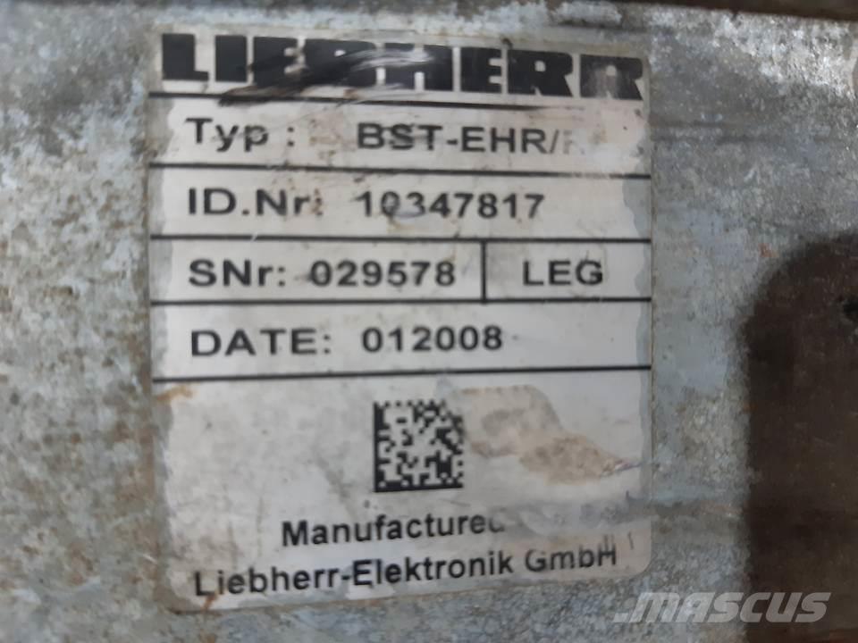 Liebherr R914C Cabina