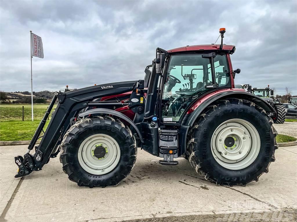 Valtra N155 Tractores