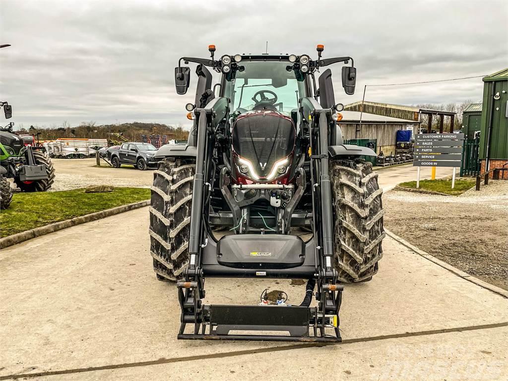 Valtra N155 Tractores