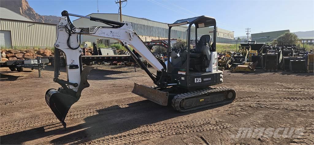 Bobcat E35 Otros