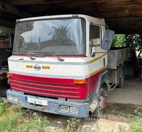 Nissan L351 Camiones elevadores de gancho