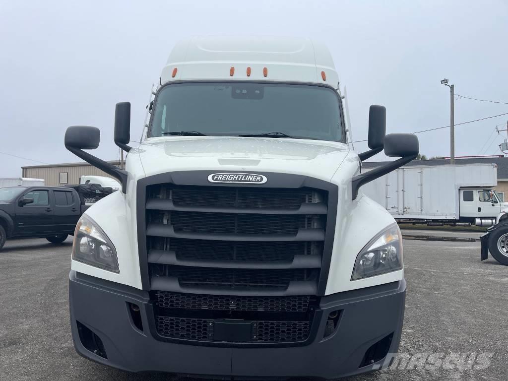 Freightliner CASCADIA 126 Camiones tractor