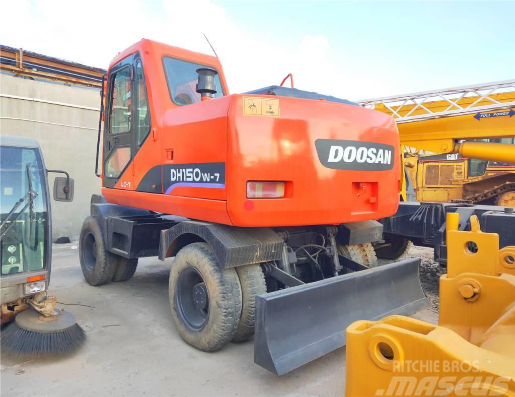 Doosan DH150W Excavadoras de ruedas