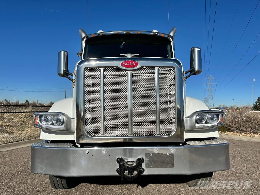 Peterbilt 567 Camiones tractor