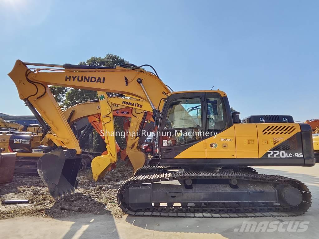 Hyundai 220 Excavadoras sobre orugas