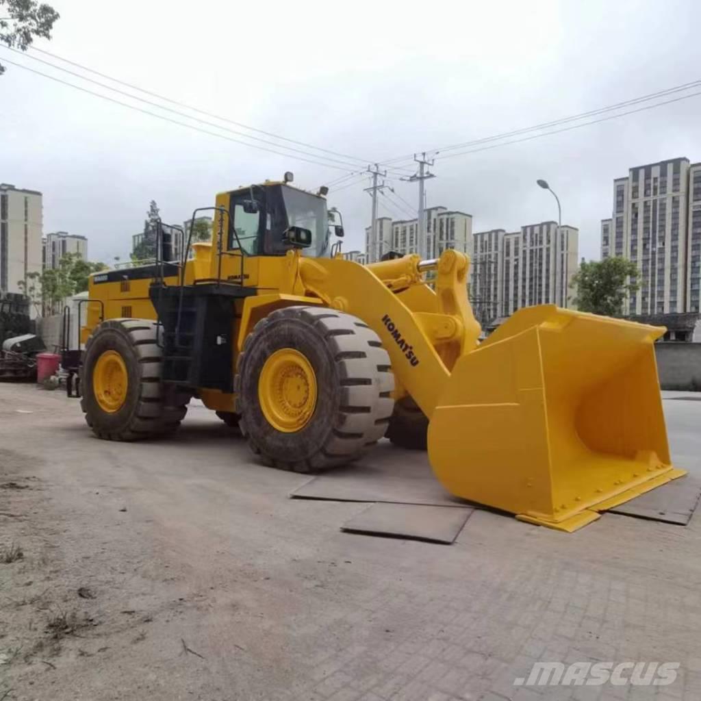 Komatsu WA 600 Cargadoras sobre ruedas