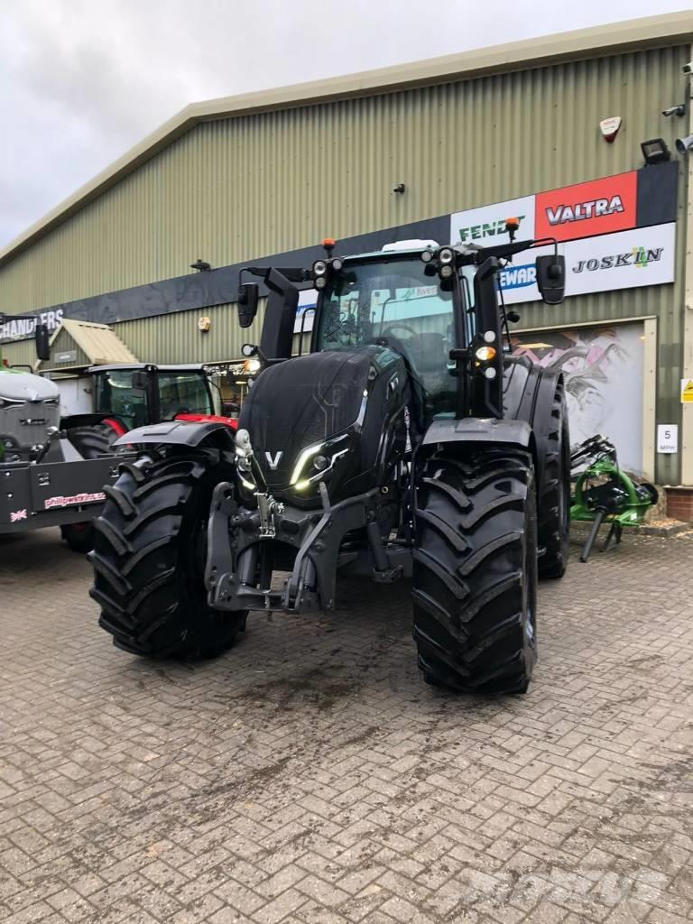 Valtra T235V Tractores