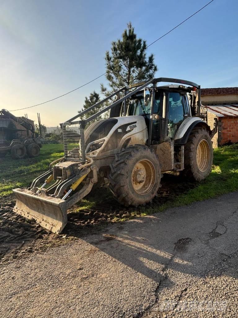 Valtra T 174 Transportadoras