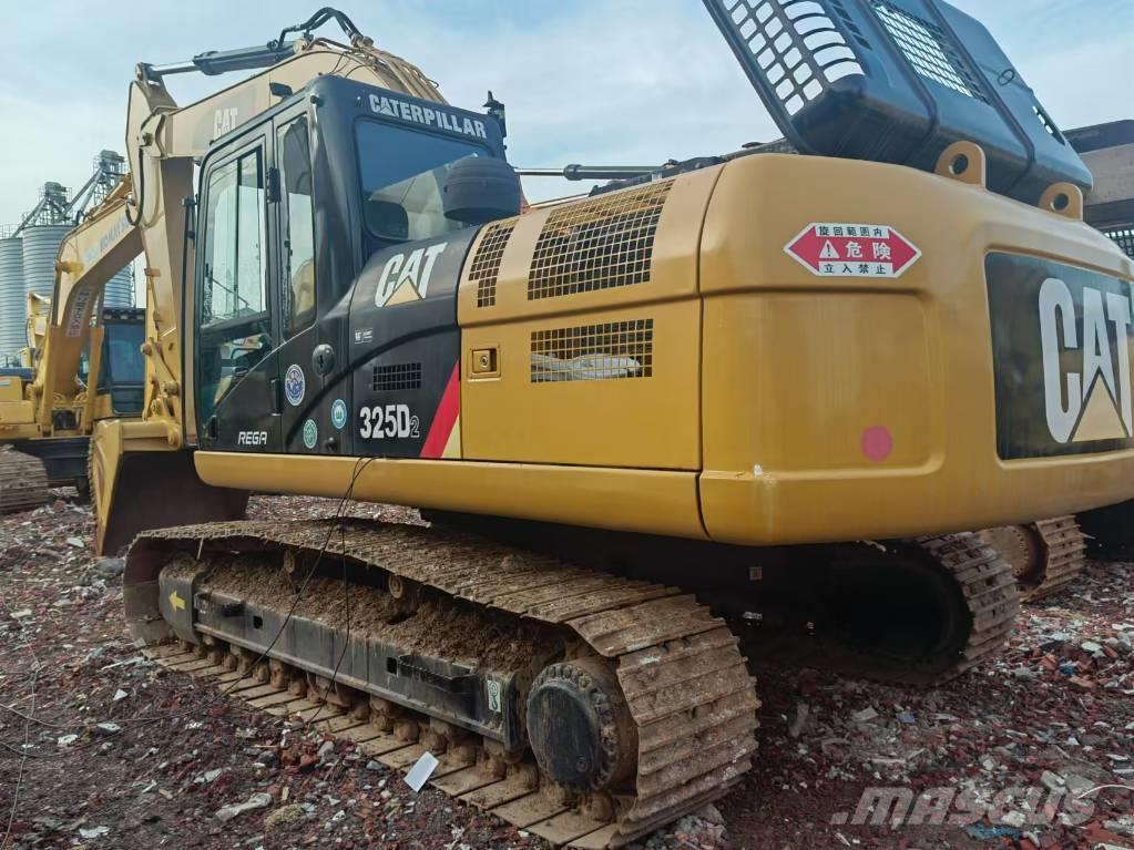 CAT 325 D2 Excavadoras sobre orugas