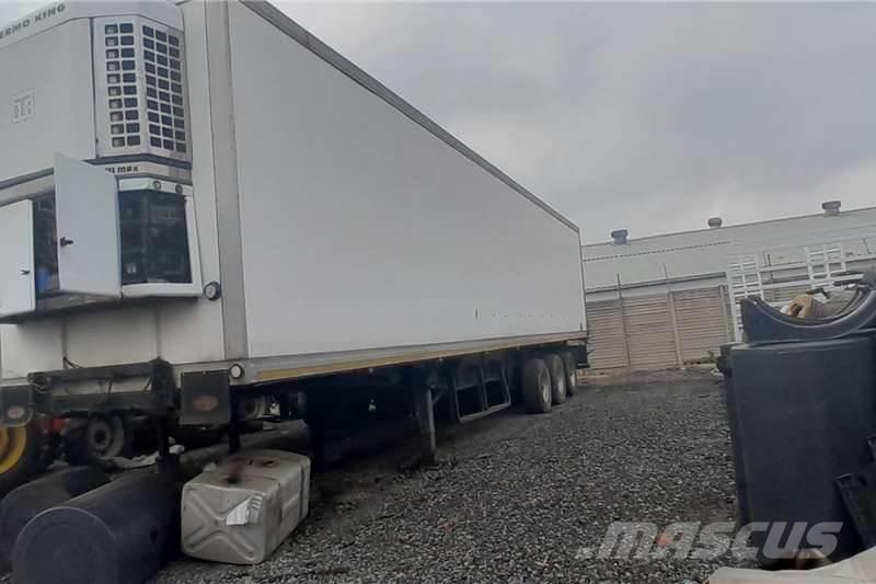  TRAILER 10002000 Otros camiones