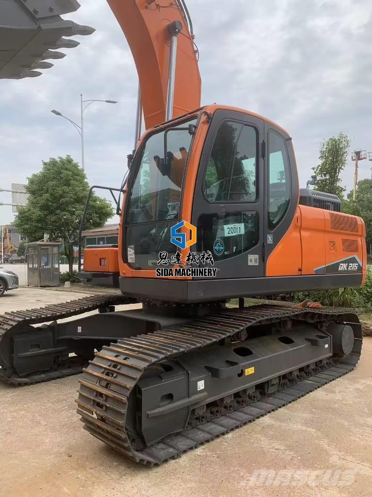 Develon DX 215 Excavadoras 7t - 12t