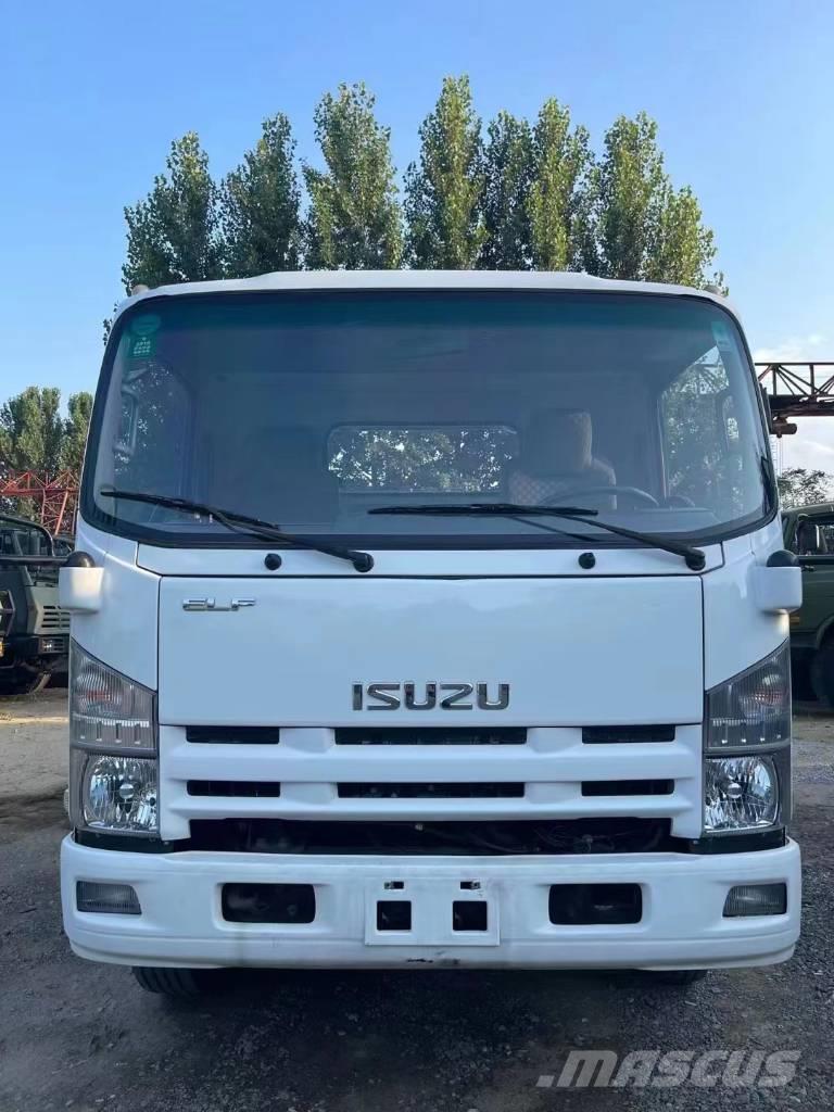 Isuzu breakdown truck Vehículos de reciclaje