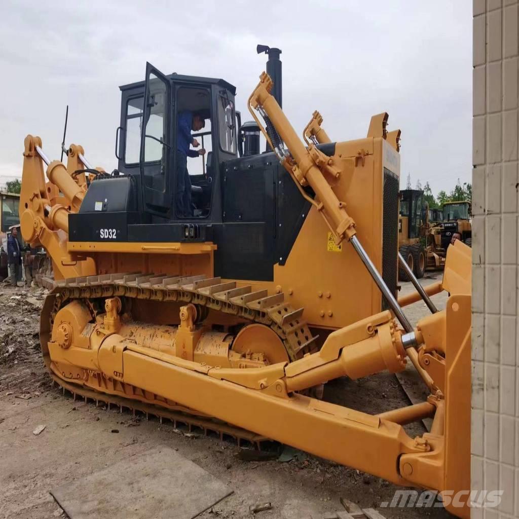 Shantui SD 32 Buldozer sobre oruga