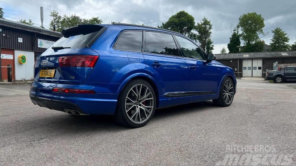 Audi SQ7 Carros