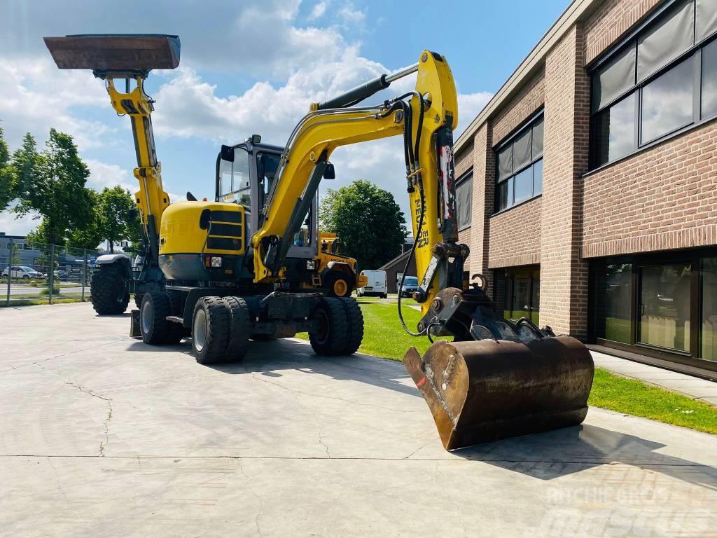 Wacker Neuson 6503 Excavadoras de ruedas