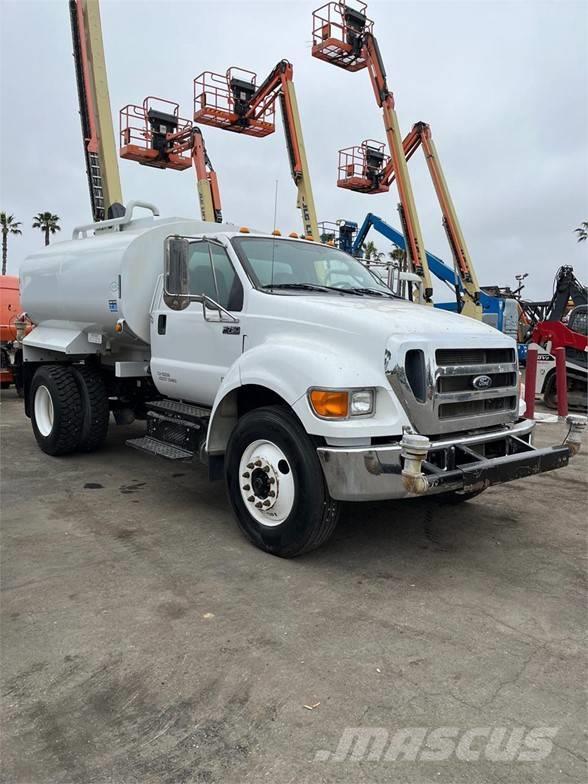 Ford F750 Camiones cisternas