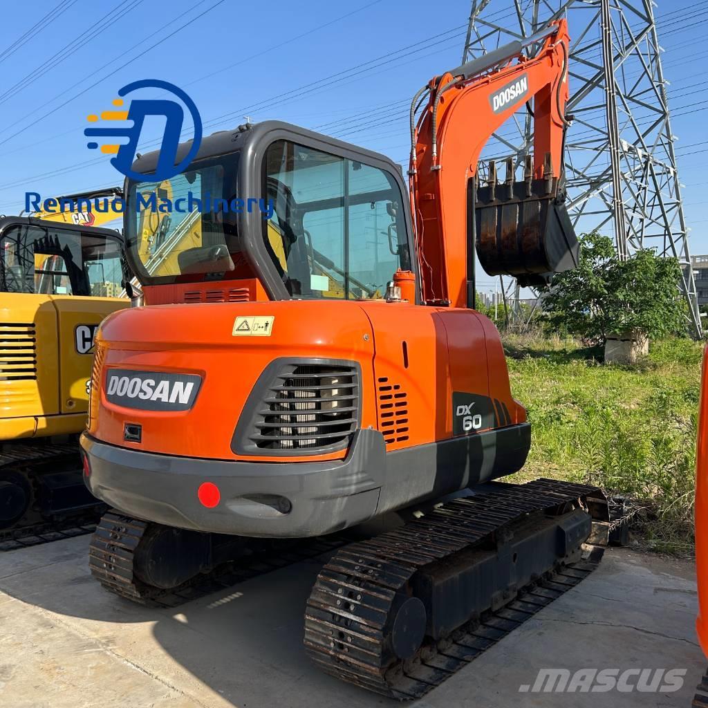 Doosan DX 60 Excavadoras sobre orugas