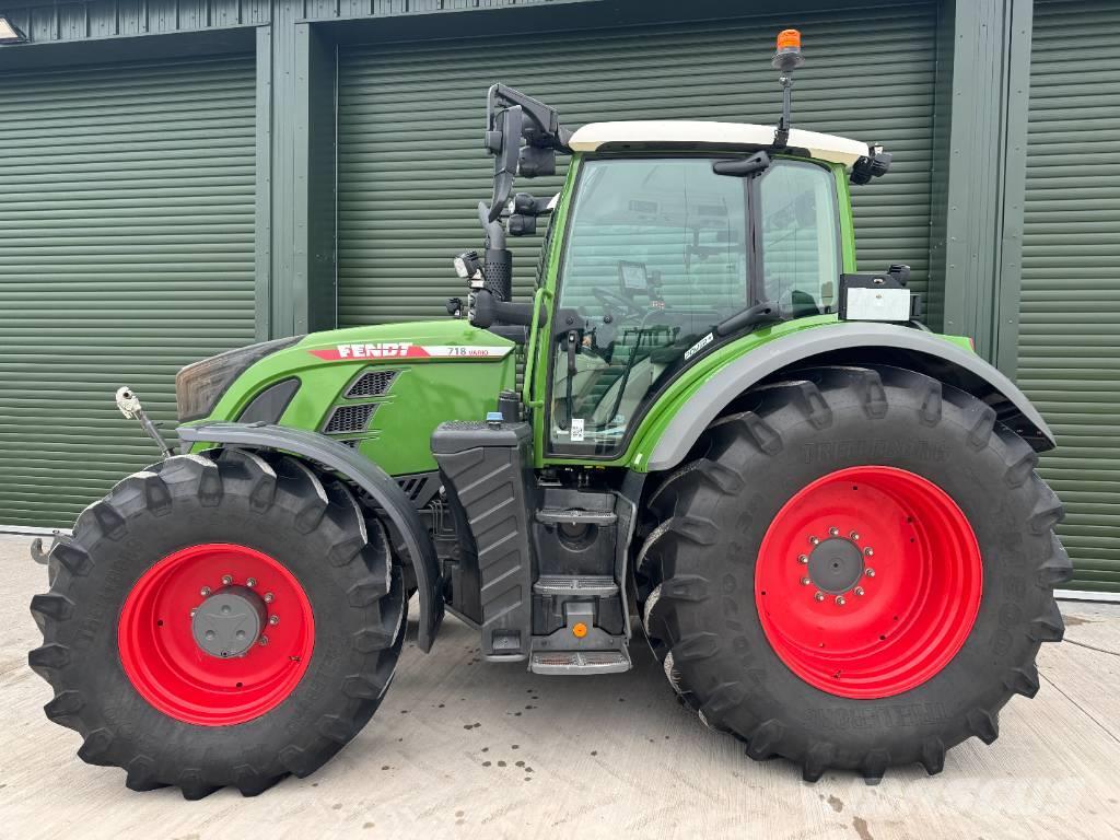 Fendt 718 Vario Tractores