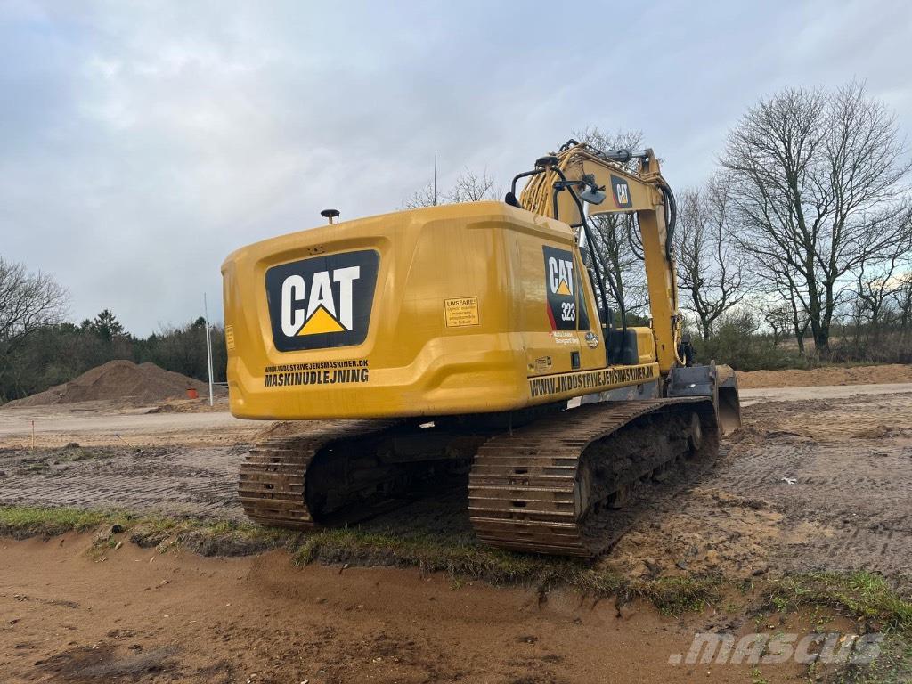 CAT 323 Nextgen Excavadoras sobre orugas