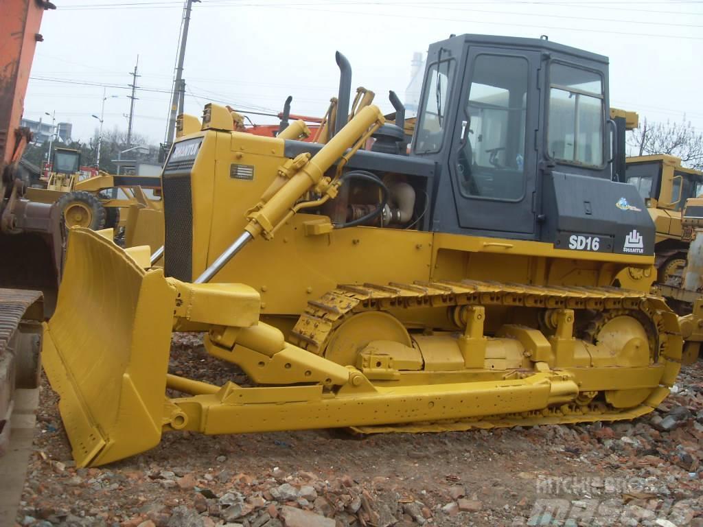 Shantui SD 16 Buldozer sobre oruga