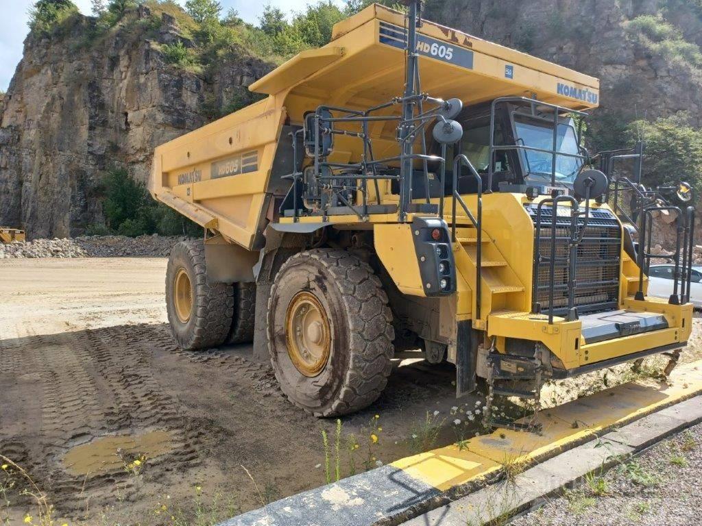 Komatsu HD605-8 Camiones de volteo rigidos