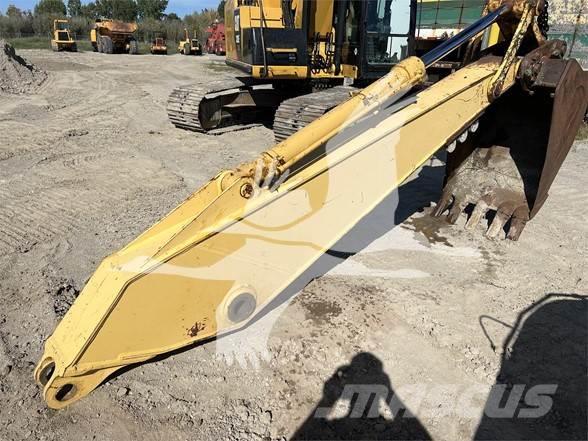 Komatsu PC200 Otros componentes