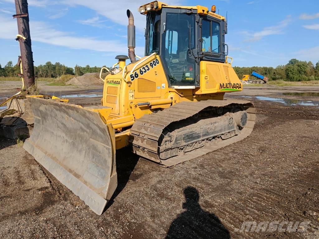 Komatsu D51PX-22 Buldozer sobre oruga