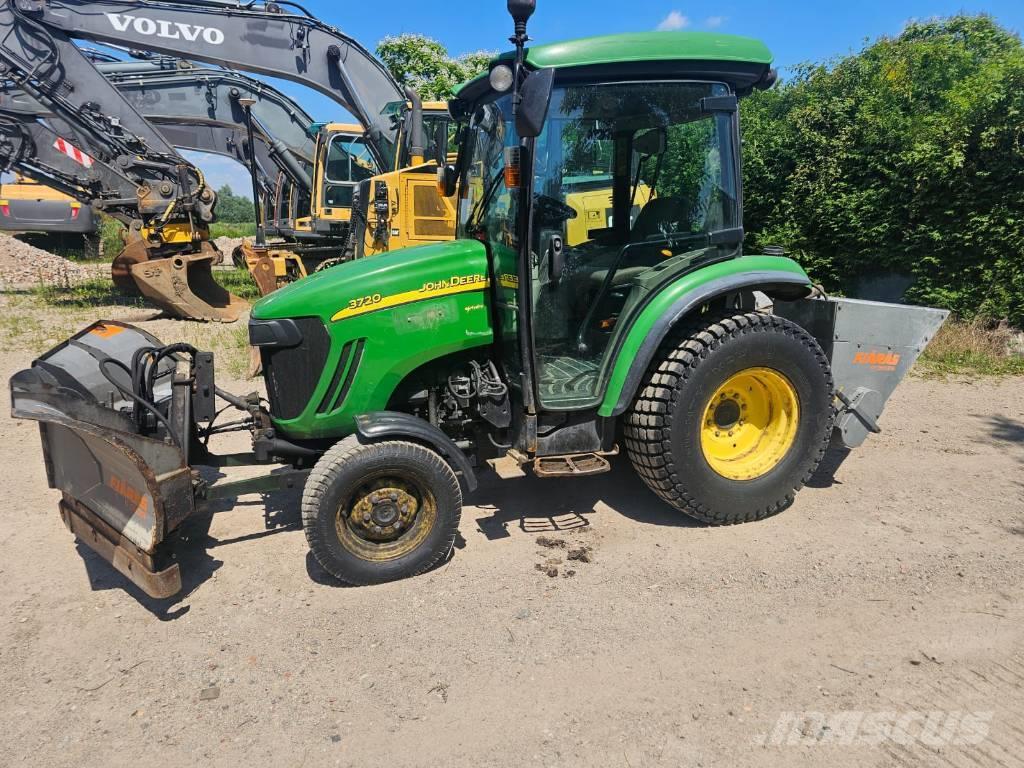 John Deere 3720 Tractores