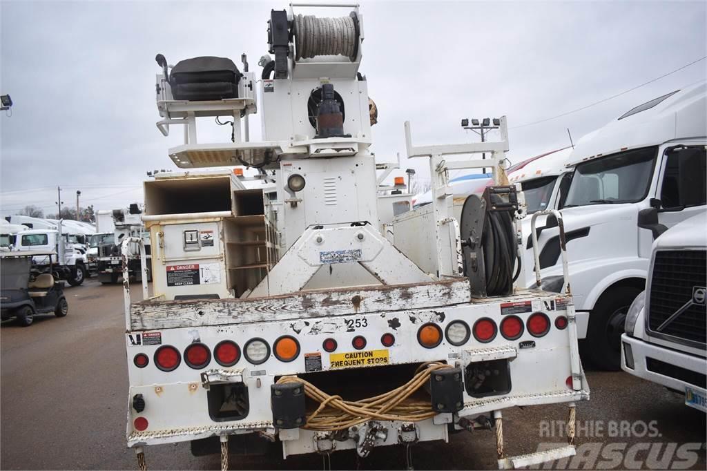 Altec D2045TR Camiones de perforación móvil