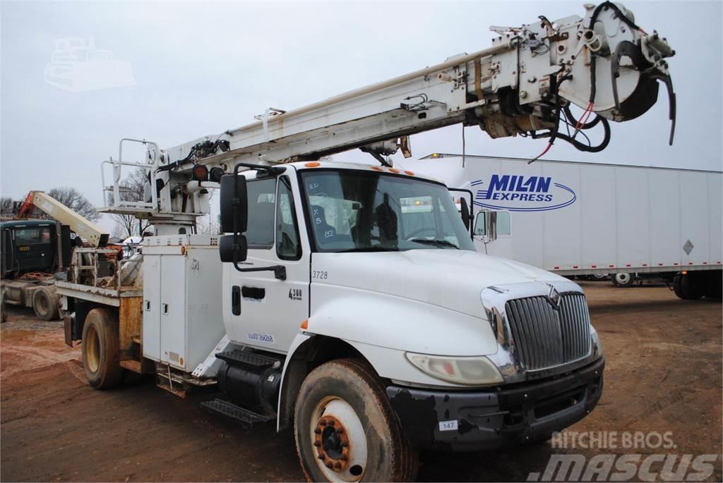 Altec DM47TR Camiones de perforación móvil