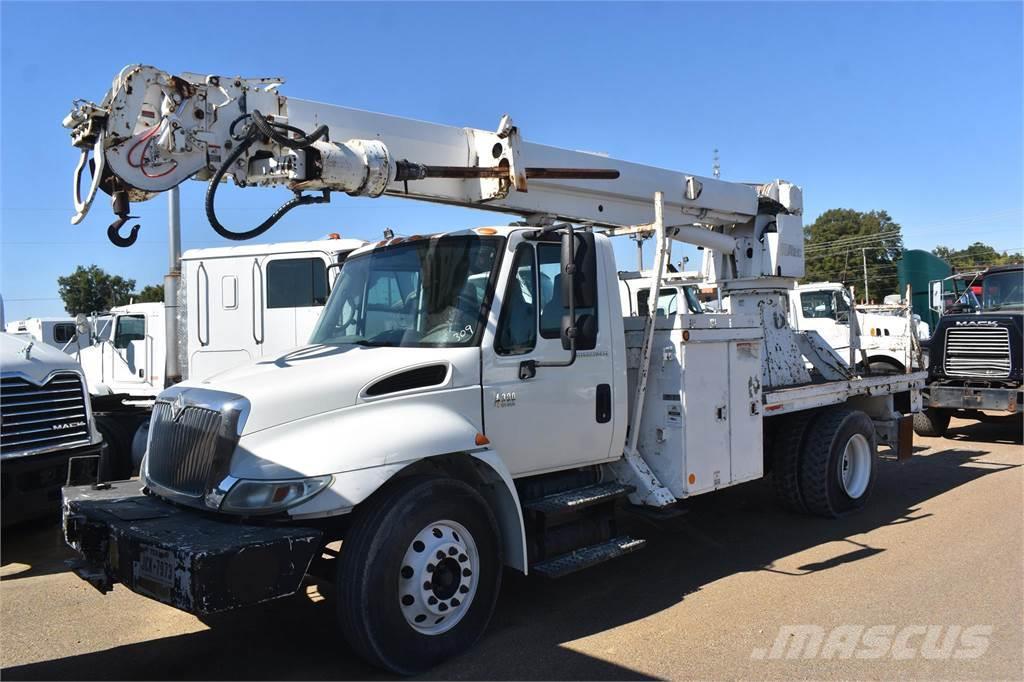 Altec DM47TR Camiones de perforación móvil