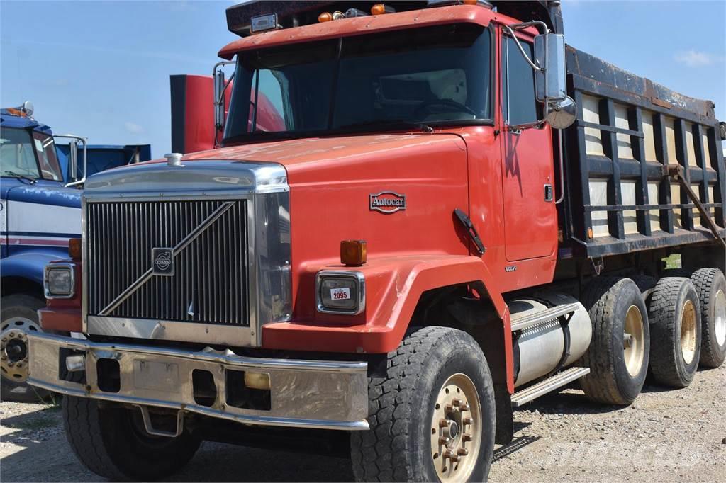 Autocar DC10364B Bañeras basculantes usadas