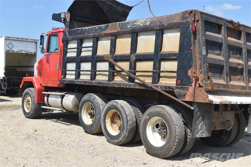 Autocar DC10364B Bañeras basculantes usadas