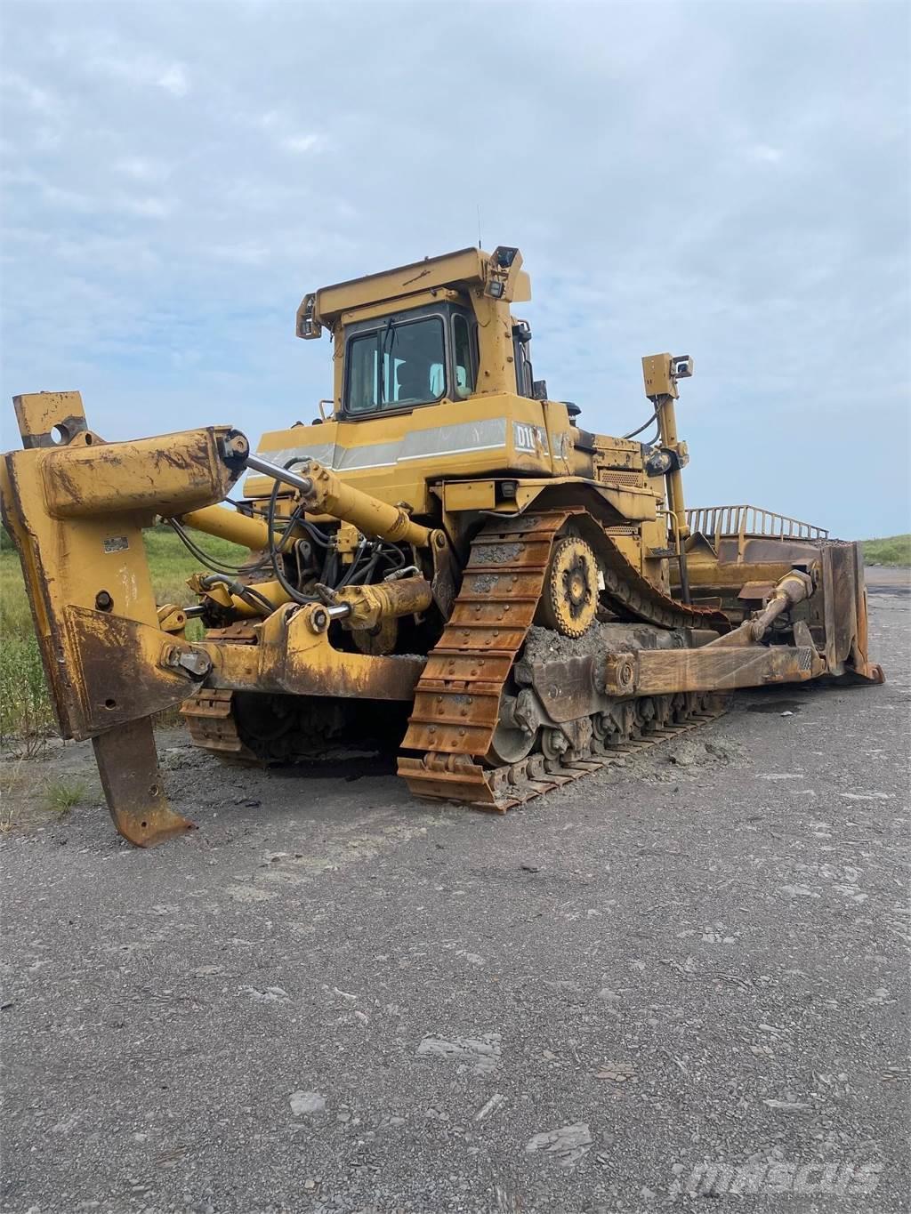 CAT D10R Buldozer sobre oruga