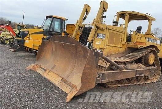 CAT D8N Buldozer sobre oruga