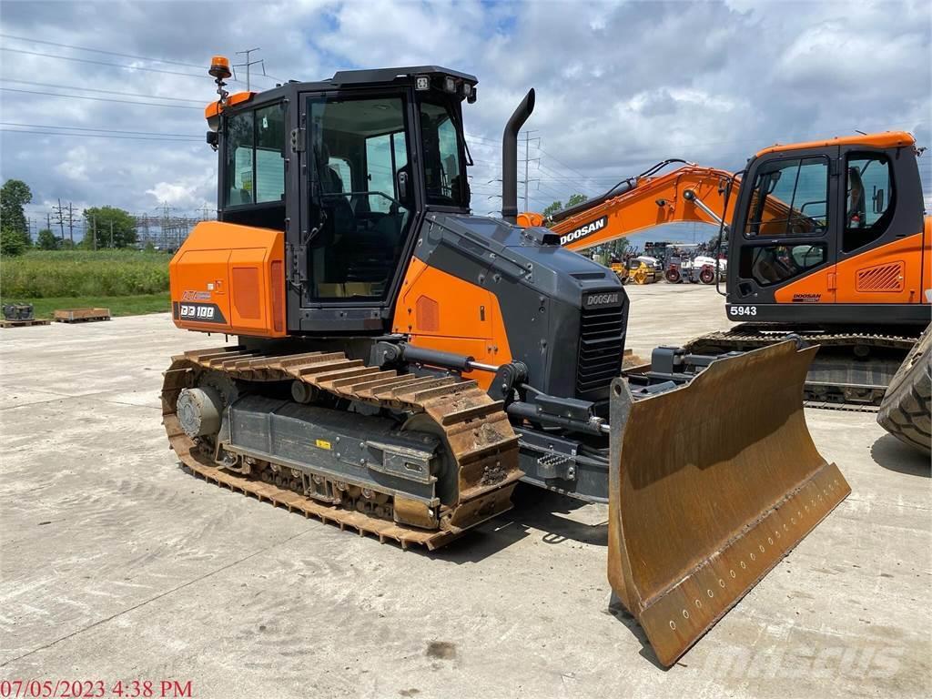 Develon DD100 Buldozer sobre oruga