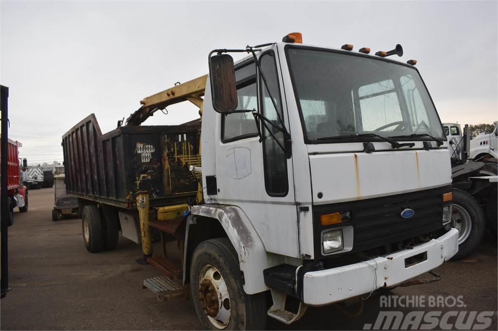 Ford CF8000 Camiones grúa