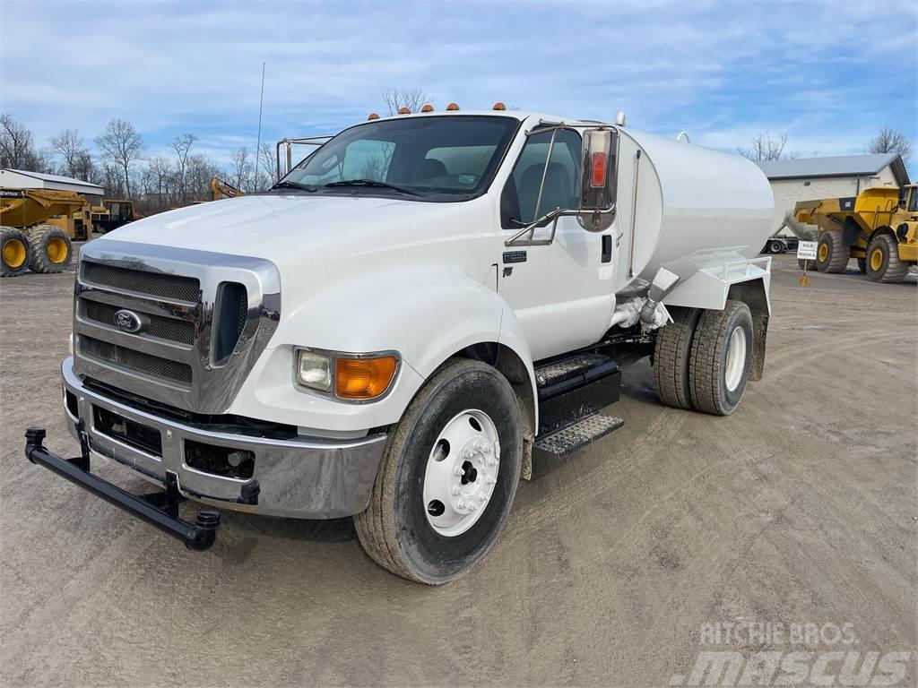 Ford F650 Camiones cisterna