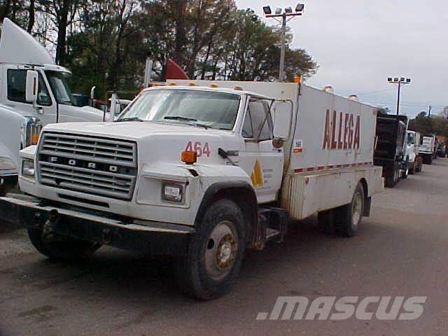 Ford F700 Camiones cisternas