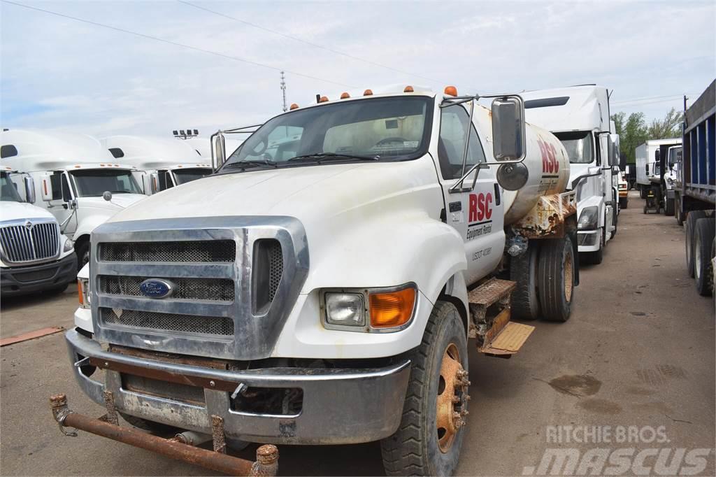 Ford F750 Camiones cisternas