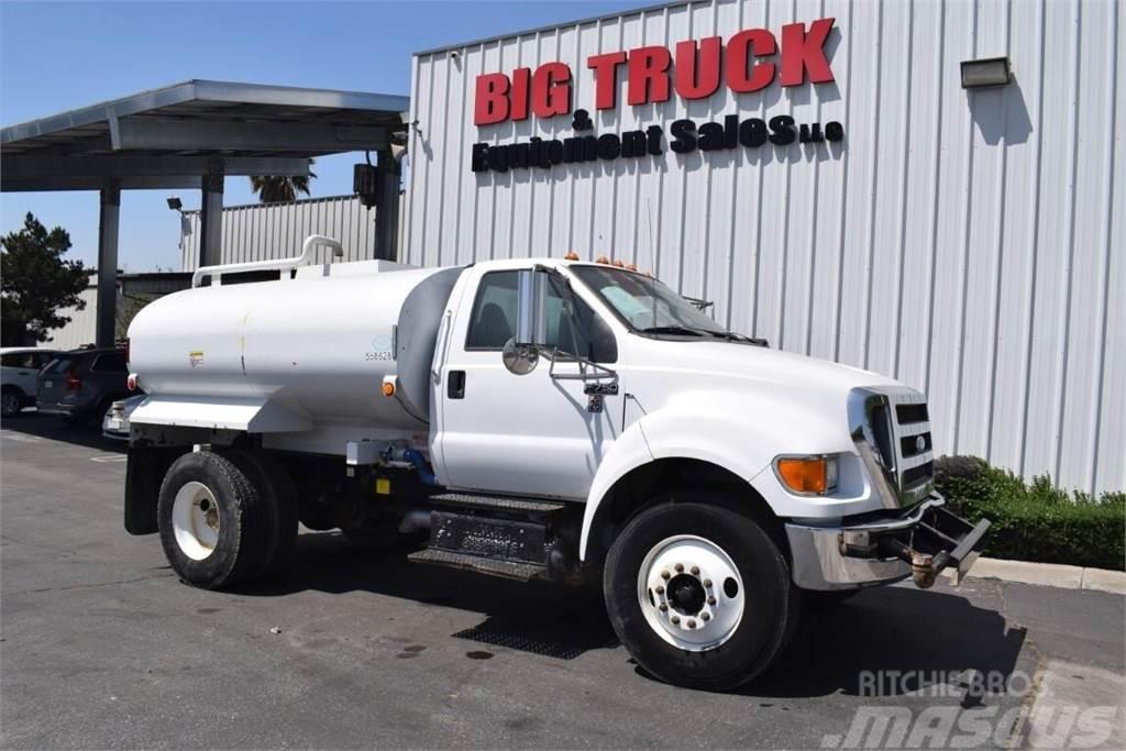 Ford F750 Camiones cisternas